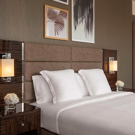 Hyde Hotel Dubaj Exteriér fotografie A bedroom at the hotel