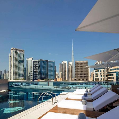 Hyde Hotel Dubaj Exteriér fotografie View from the rooftop pool