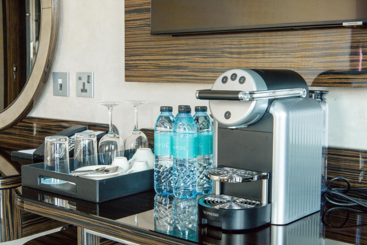 Hyde Hotel Dubaj Exteriér fotografie A Nespresso coffee machine