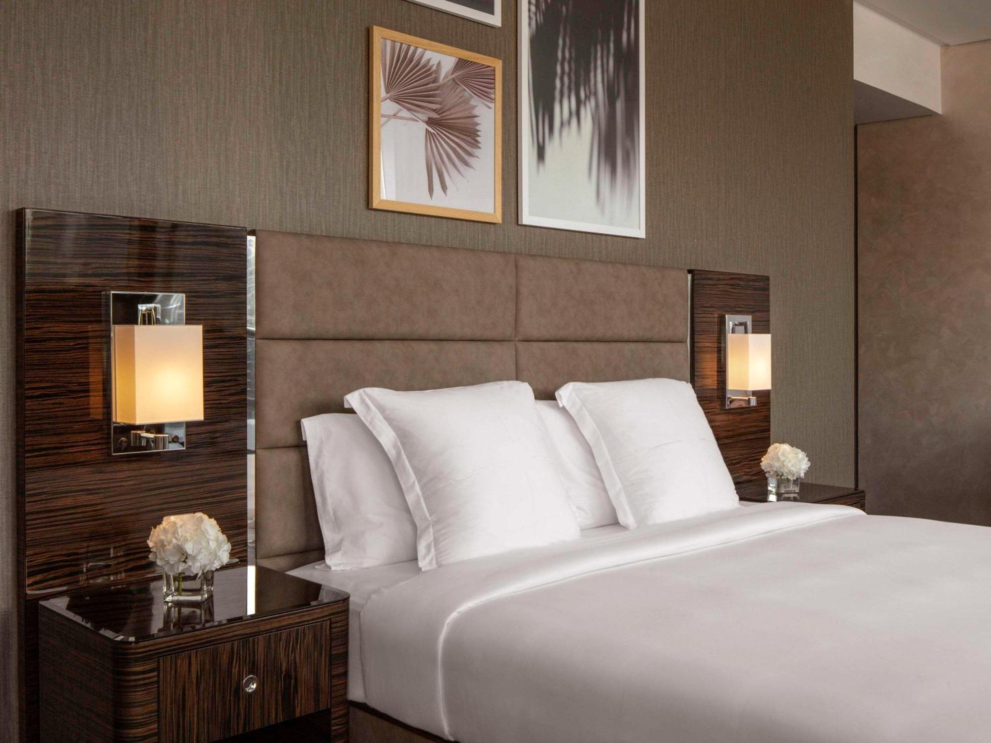 Hyde Hotel Dubaj Exteriér fotografie A bedroom at the hotel