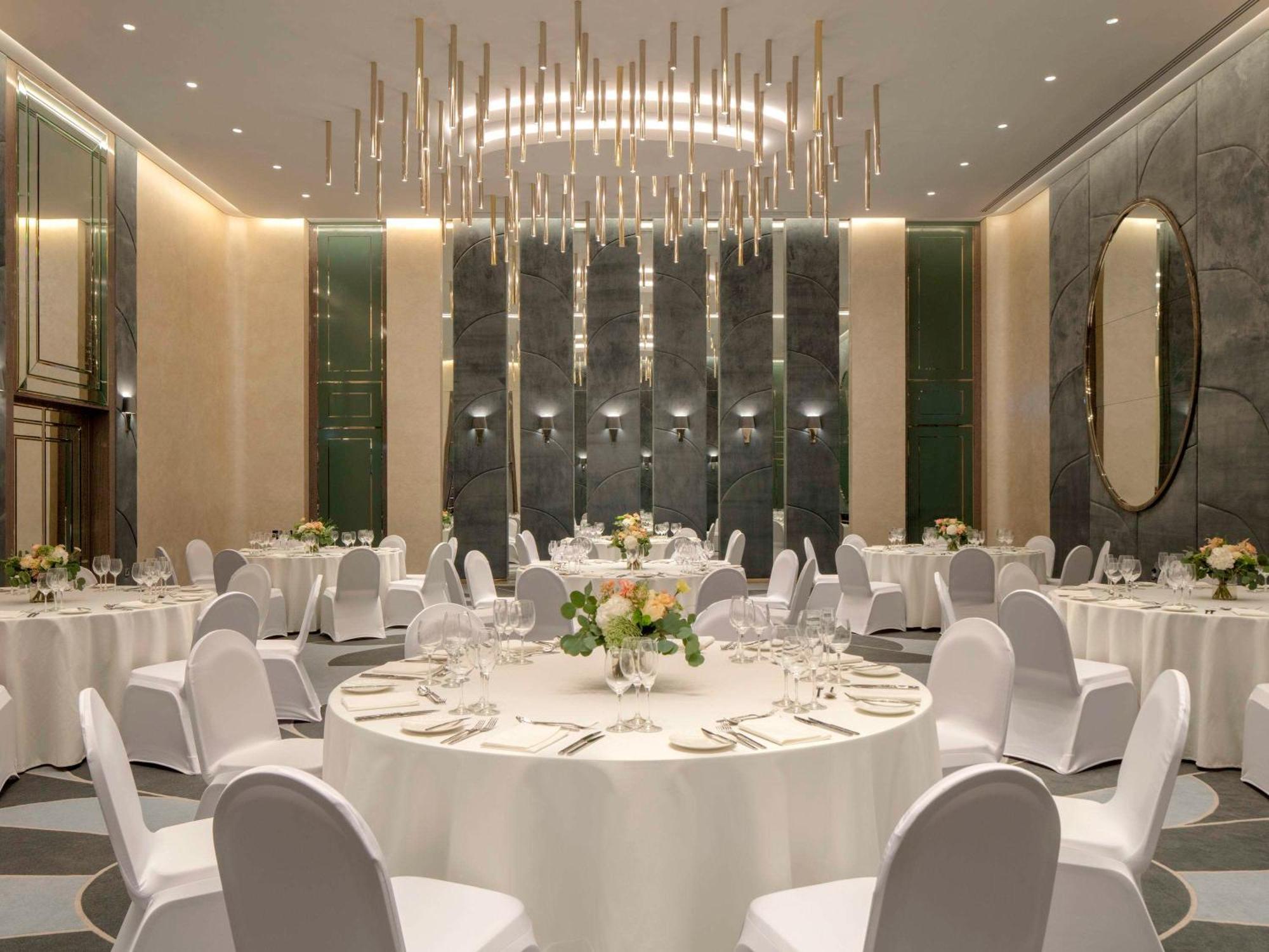 Hyde Hotel Dubaj Exteriér fotografie The ballroom